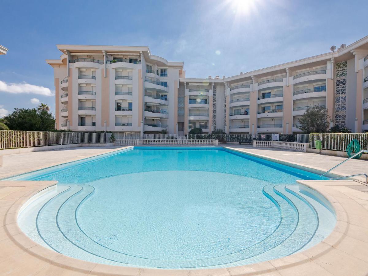 Apartment Le Borghese Fréjus Extérieur photo