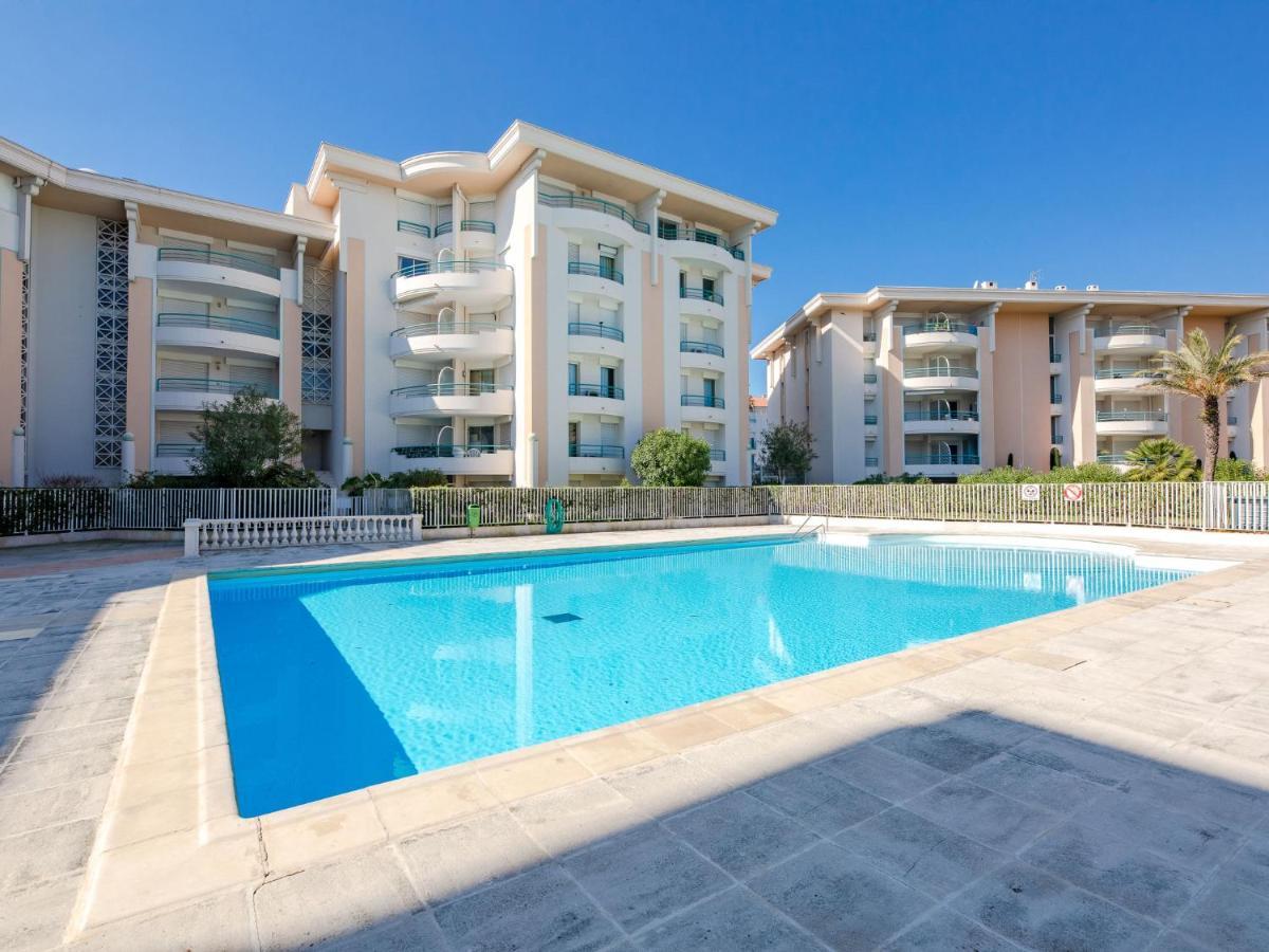 Apartment Le Borghese Fréjus Extérieur photo